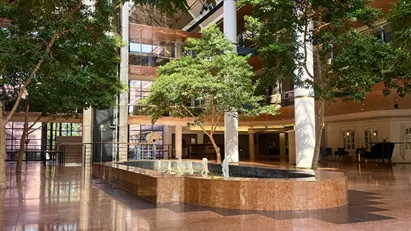 Flerbrugerejendom m. kantine, reception og gratis parkering Flerbrugerejendom m. kantine, reception og gratis parkering