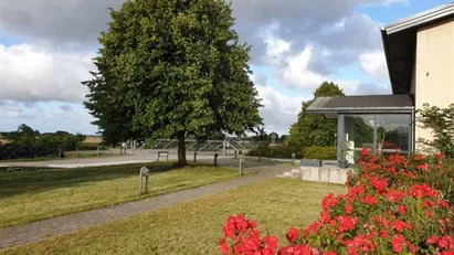 Kontor 375 ddk/m2/år, Industri - 275 ddk/m2/år, grund 75 ddk/m2/år, DK-4500 Kontor 375 ddk/m2/år, Industri - 275 ddk/m2/år, grund 75 ddk/m2/år, DK-4500