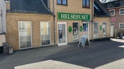 Butik tæt på gågaden i Frederikssund